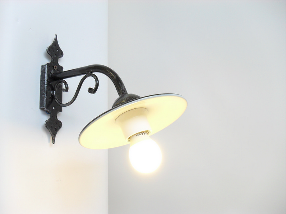 LAMPADA TULIPANO CON PIATTO Ø cm.20 1x100 Watt