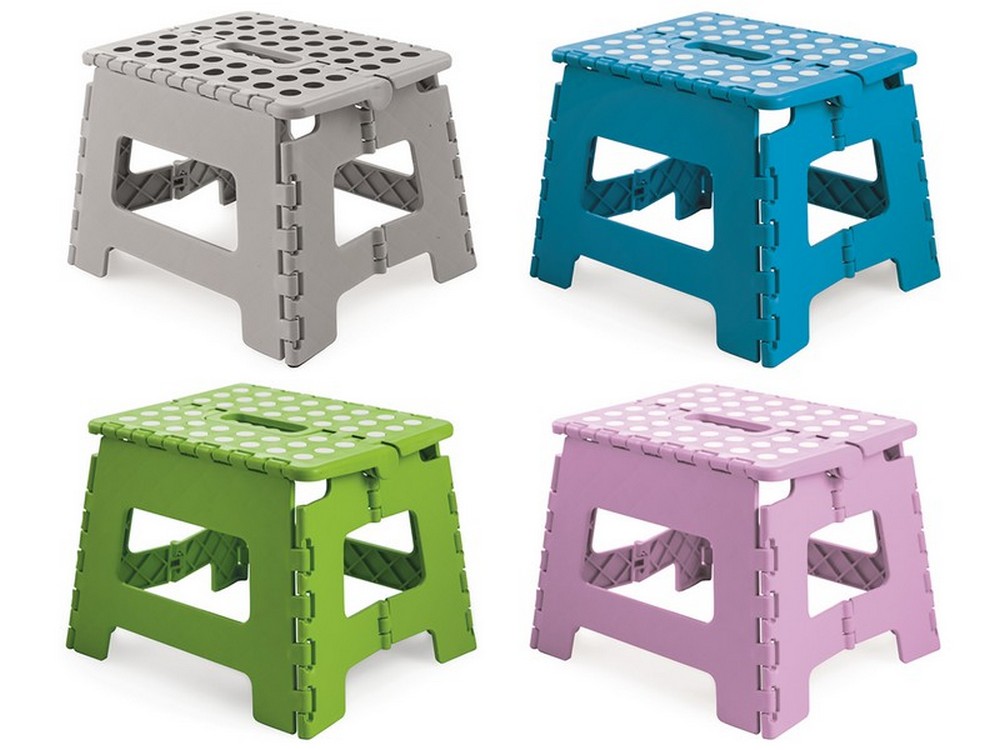 SGABELLO PIEGHEVOLE IN PLASTICA cm. 28x24x21,5 h col. Assortiti