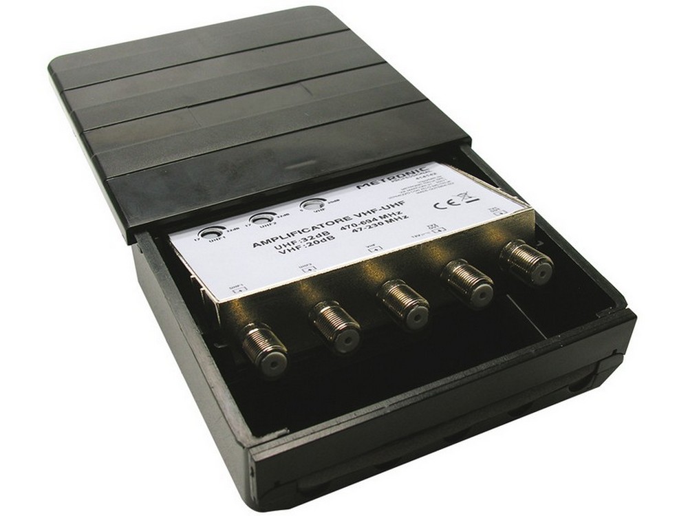 AMPLIFICATORE PER ANTENNE TV DA ESTERNO - 3 IN/ 2 OUT
